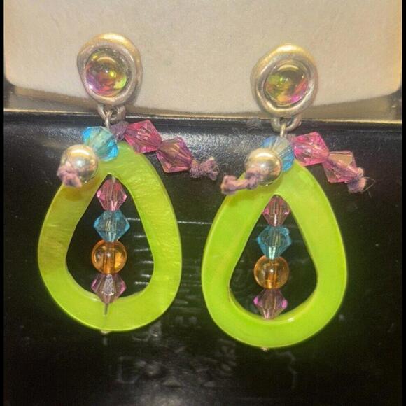 💎 Green Lucite Clip Earrings Drop Dangle Pink Blue Beads - Picture 2 of 7